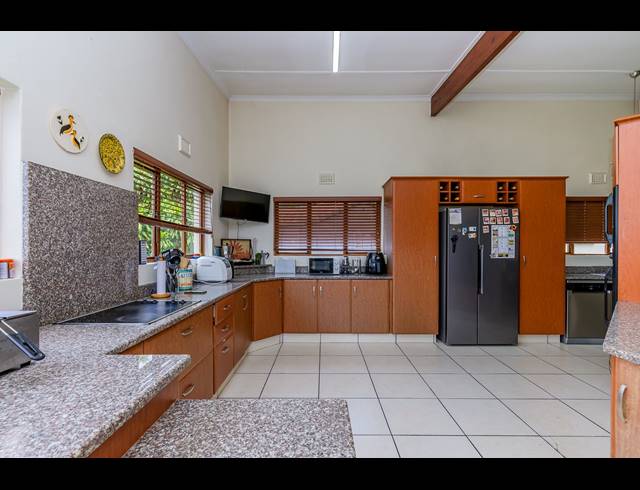 7 BEDROOM HOUSE FOR SALE IN WESTVILLE